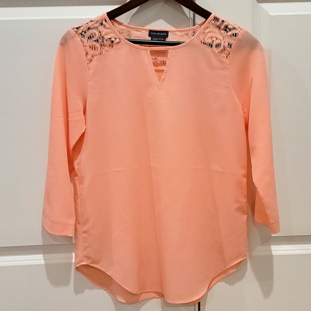 Van Heusen lace 3/4 sleeve blouse